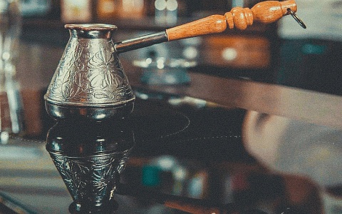 Шаг 6 заваривания кофе в турке