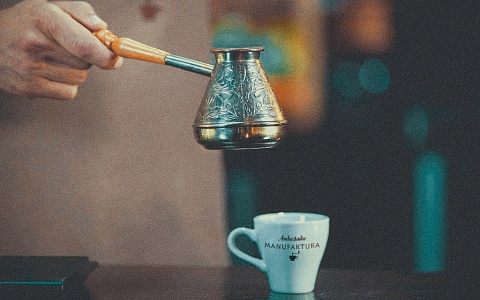 Шаг 7 заваривания кофе в турке